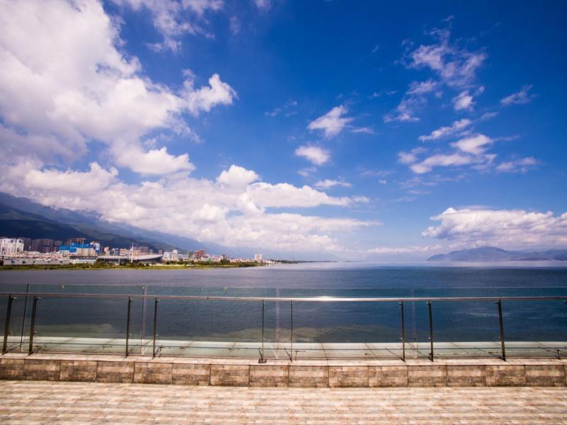 Greentree Inn Yunnan Dali Puhai Binhai Road Business Hotel Экстерьер фото
